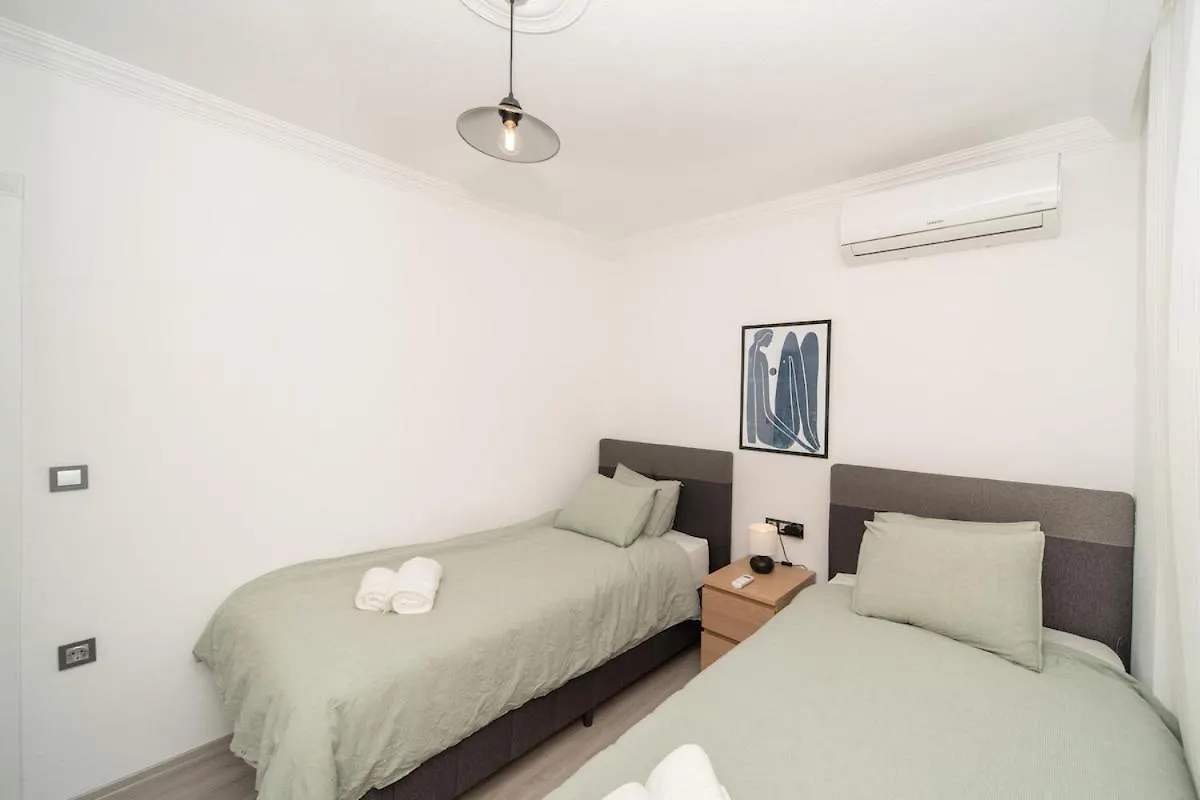 Appartement Bodrum Center 2 Bedroom Calm Modern Upstairs Flat - Yeni Duenya Bodrum