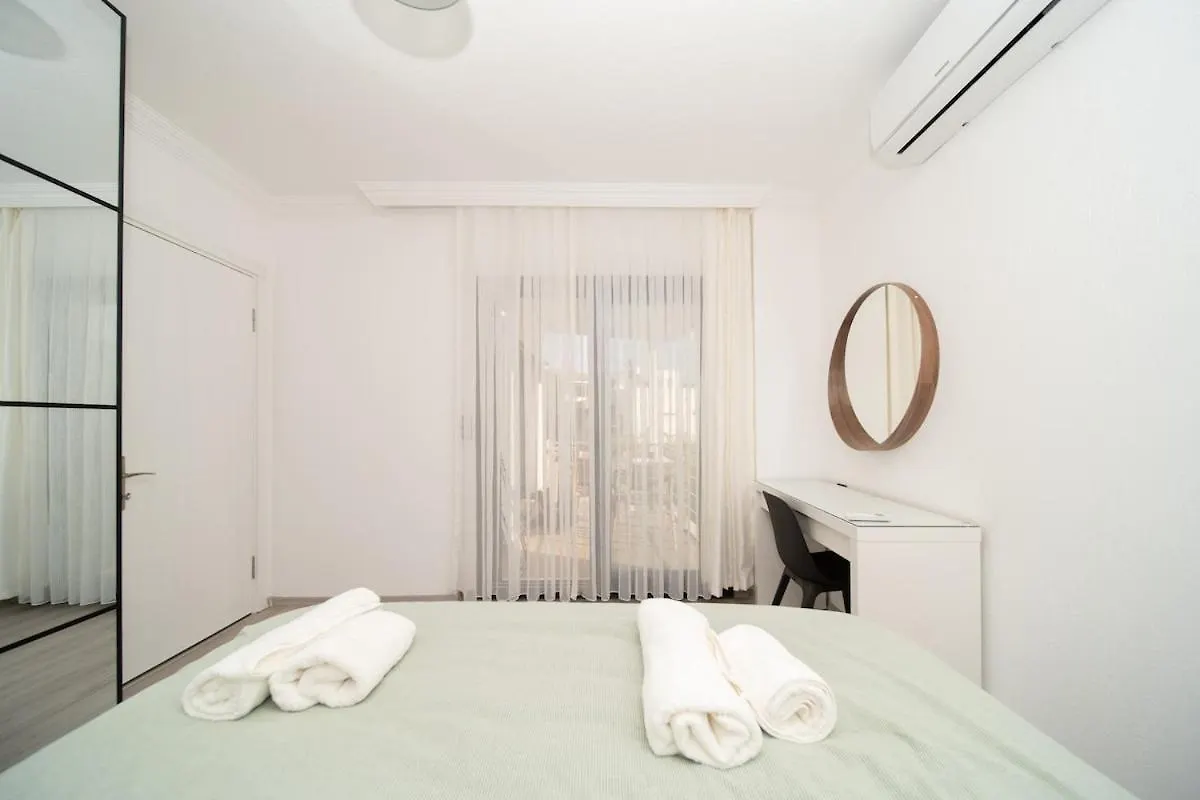 Bodrum Center 2 Bedroom Calm Modern Upstairs Flat - Yeni Duenya Bodrum