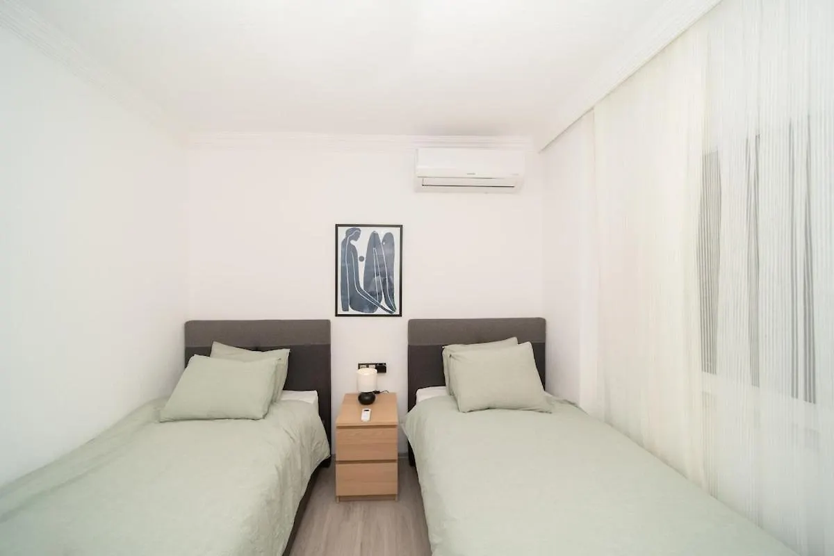 Bodrum Center 2 Bedroom Calm Modern Upstairs Flat - Yeni Duenya Αλικαρνασσός 0*,