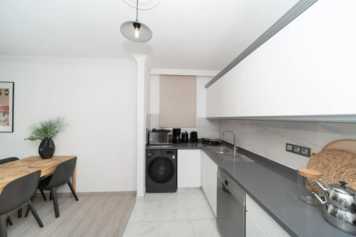 Διαμέρισμα Bodrum Center 2 Bedroom Calm Modern Upstairs Flat - Yeni Duenya Αλικαρνασσός